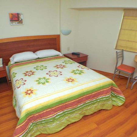 Hotel Sunflowers Inn リマ エクステリア 写真