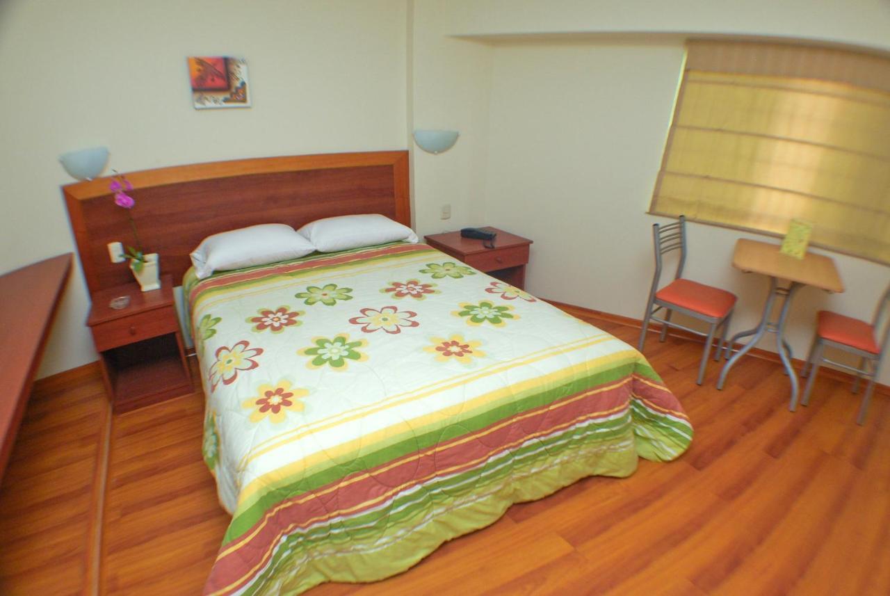 Hotel Sunflowers Inn リマ エクステリア 写真